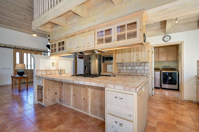 560 Oak View Ct, Pilot Hill, CA 95664