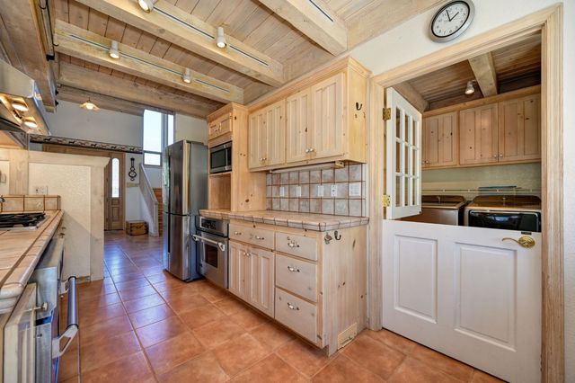 560 Oak View Ct, Pilot Hill, CA 95664