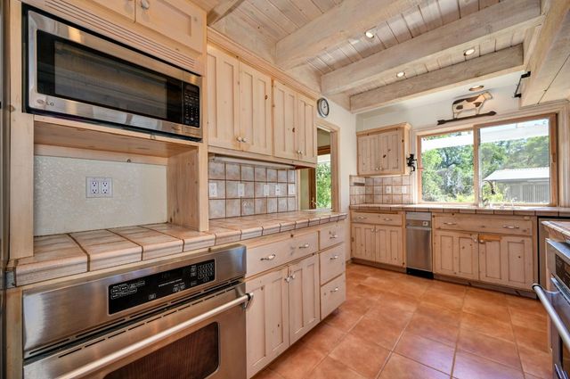 560 Oak View Ct, Pilot Hill, CA 95664