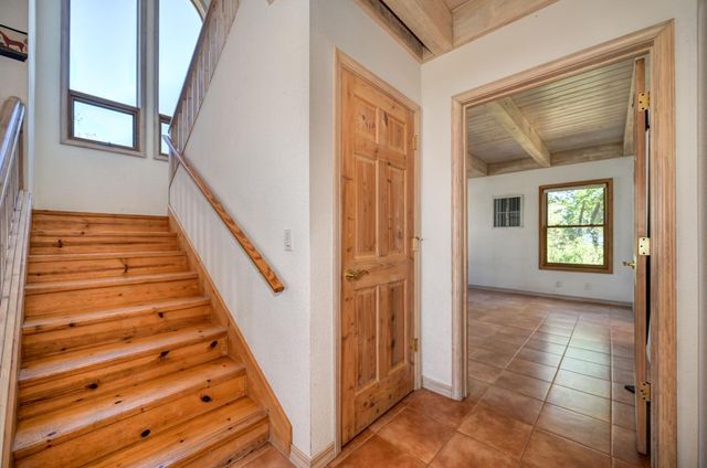 560 Oak View Ct, Pilot Hill, CA 95664