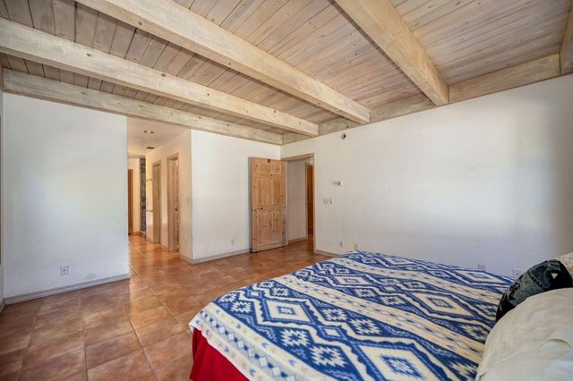 560 Oak View Ct, Pilot Hill, CA 95664