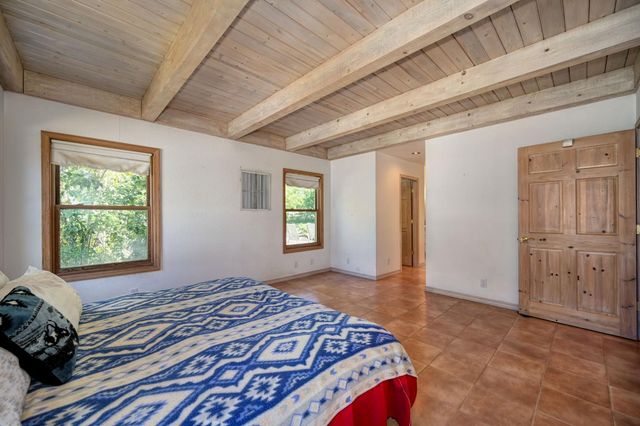 560 Oak View Ct, Pilot Hill, CA 95664