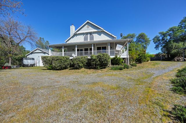 560 Oak View Ct, Pilot Hill, CA 95664