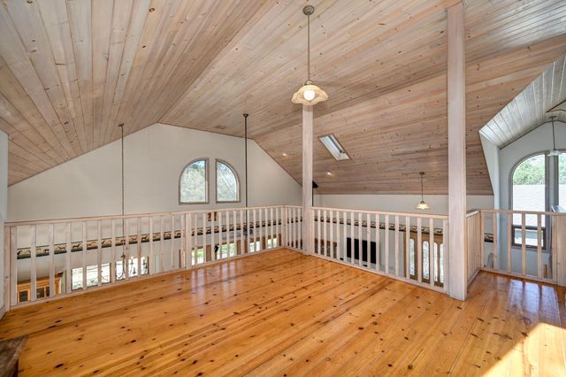 560 Oak View Ct, Pilot Hill, CA 95664