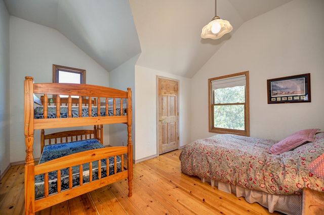 560 Oak View Ct, Pilot Hill, CA 95664