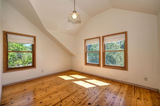 560 Oak View Ct, Pilot Hill, CA 95664