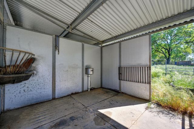 560 Oak View Ct, Pilot Hill, CA 95664