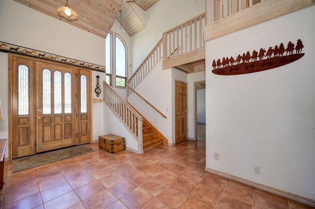 560 Oak View Ct, Pilot Hill, CA 95664