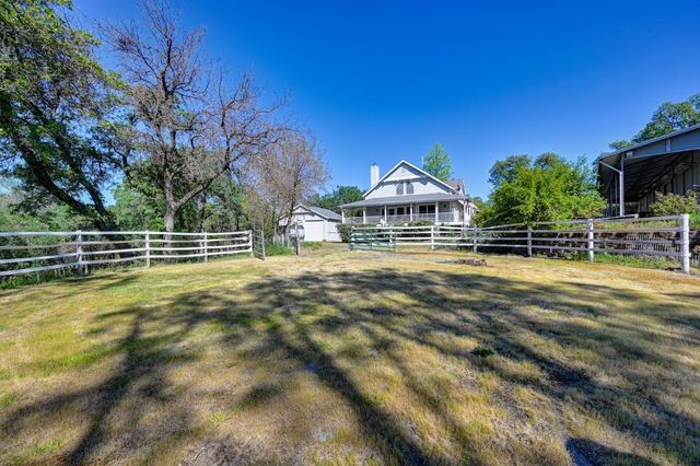 560 Oak View Ct, Pilot Hill, CA 95664