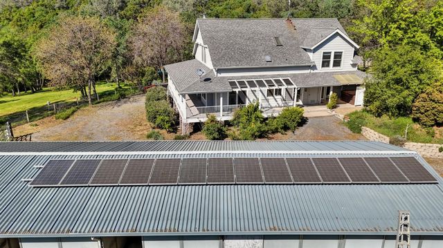 560 Oak View Ct, Pilot Hill, CA 95664