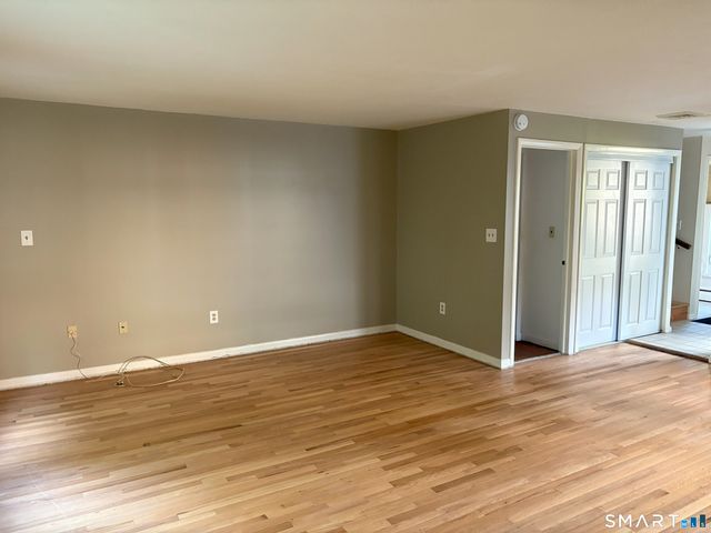 279 Centerbrook Road, Hamden, CT 06518