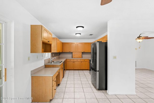 206 Ritter Avenue NE, Palm Bay, FL 32907