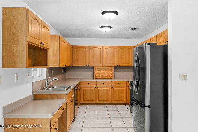 206 Ritter Avenue NE, Palm Bay, FL 32907
