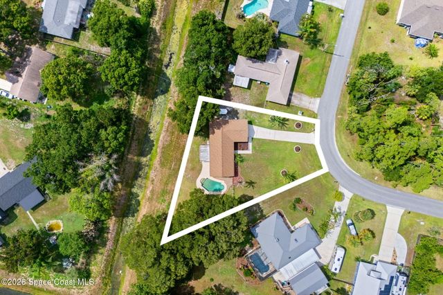206 Ritter Avenue NE, Palm Bay, FL 32907