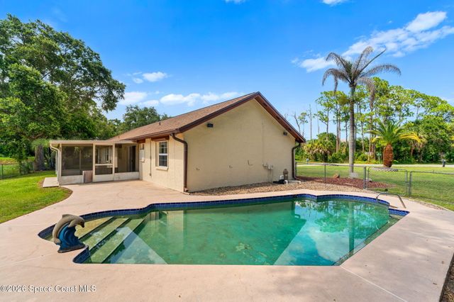 206 Ritter Avenue NE, Palm Bay, FL 32907