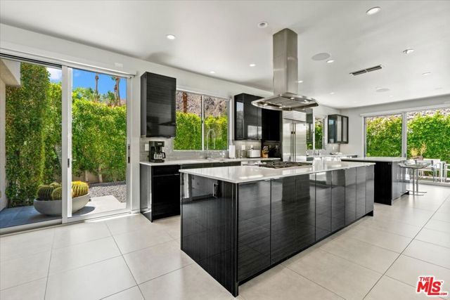 1175 Los Robles Drive, Palm Springs, CA 92262