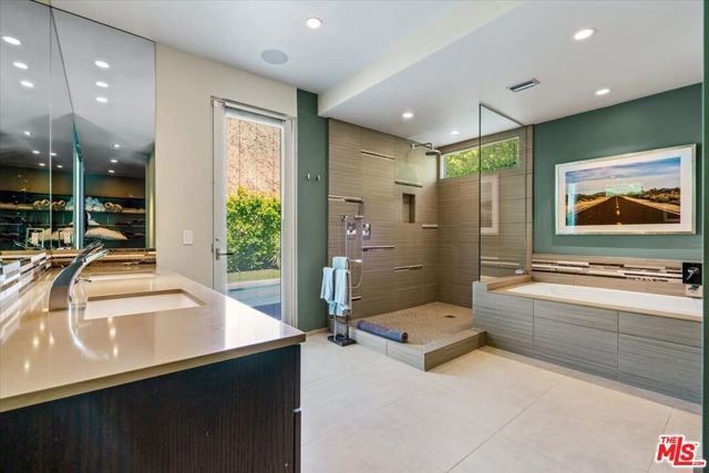 1175 Los Robles Drive, Palm Springs, CA 92262