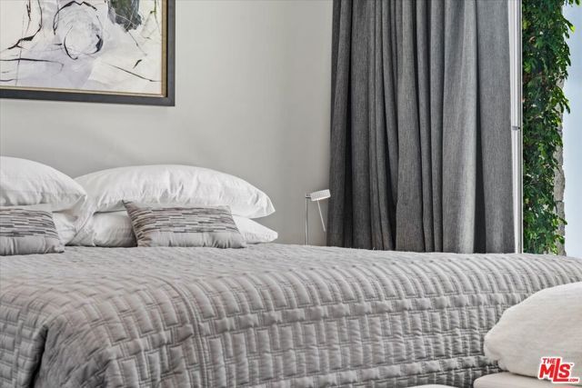 1175 Los Robles Drive, Palm Springs, CA 92262