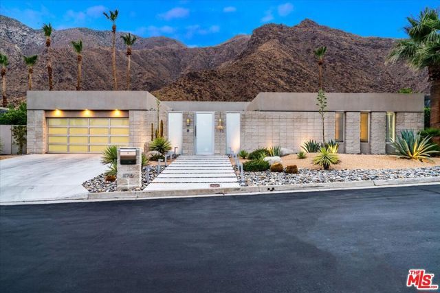 1175 Los Robles Drive, Palm Springs, CA 92262