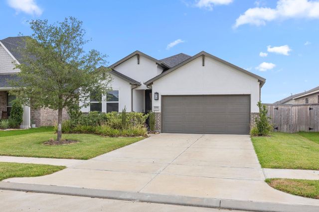 2195 Clements Shore Lane, La Porte, TX 77571