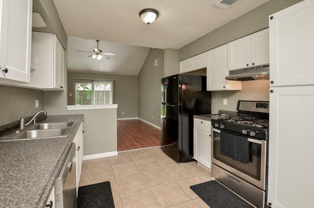 10418 Sagestar Lane, Houston, TX 77089