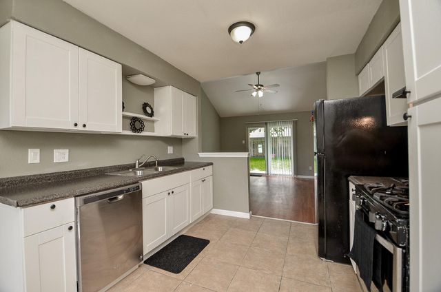 10418 Sagestar Lane, Houston, TX 77089