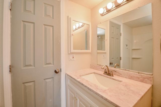 10418 Sagestar Lane, Houston, TX 77089