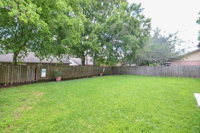 10418 Sagestar Lane, Houston, TX 77089
