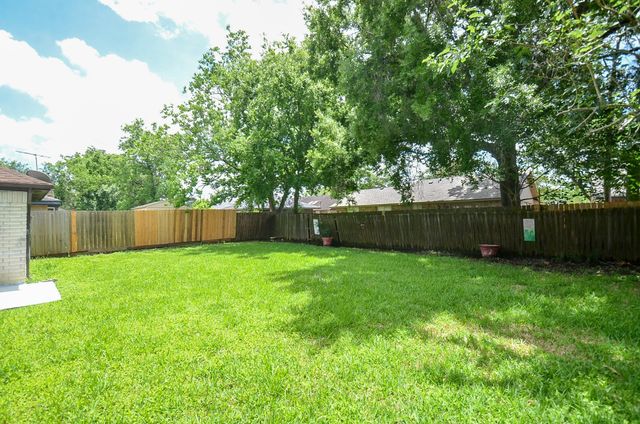 10418 Sagestar Lane, Houston, TX 77089