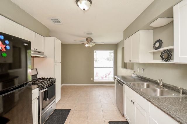 10418 Sagestar Lane, Houston, TX 77089