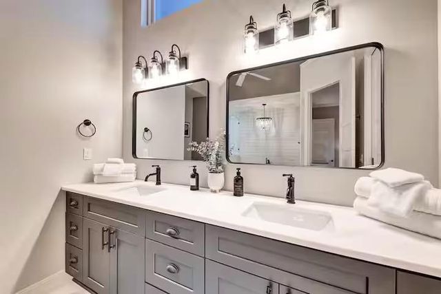 3300 Constitution DR, Lago Vista, TX 78645