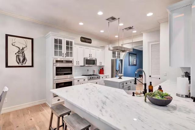 3300 Constitution DR, Lago Vista, TX 78645