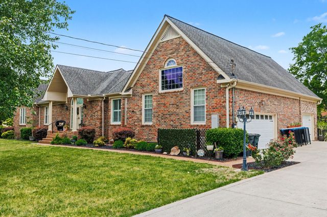 201 Buchanan Cir, Hendersonville, TN 37075