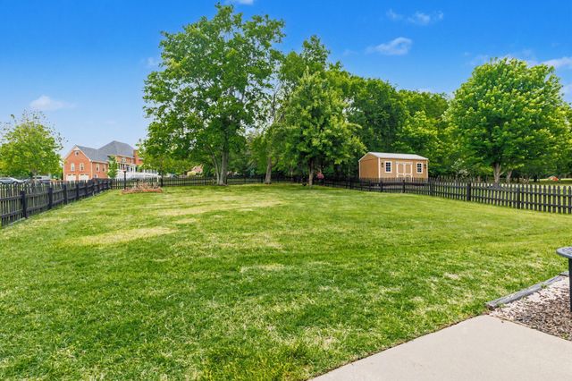 201 Buchanan Cir, Hendersonville, TN 37075