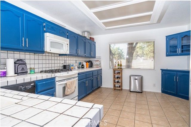 18146 Orange, Hesperia, CA 92345