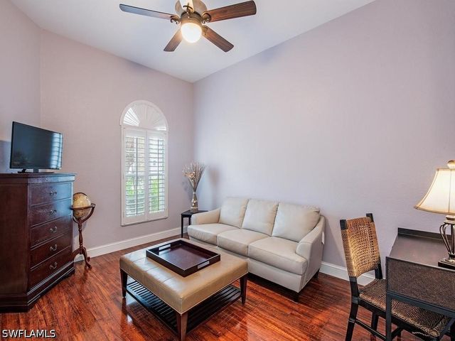 5013 Fairhaven LN, Naples, FL 34109