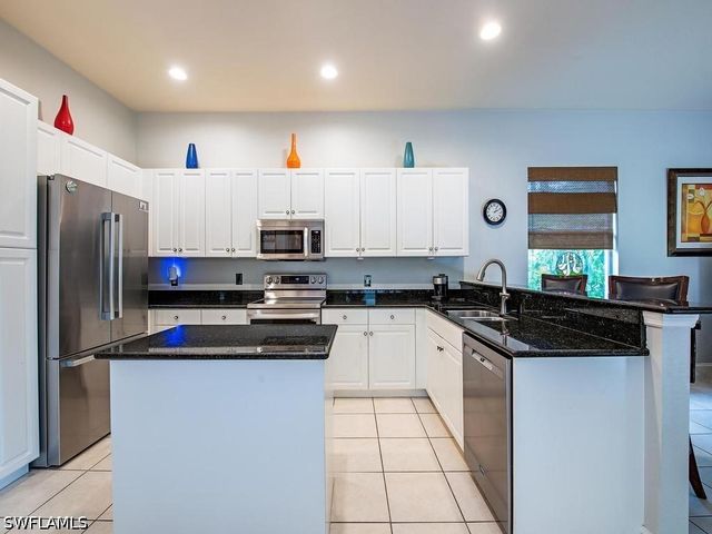 5013 Fairhaven LN, Naples, FL 34109
