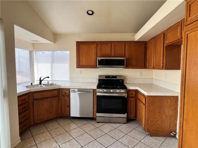 26104 Dracaea, Moreno Valley, CA 92555