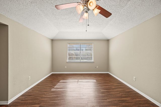 7258 Brentwood Stair Road, Fort Worth, TX 76112