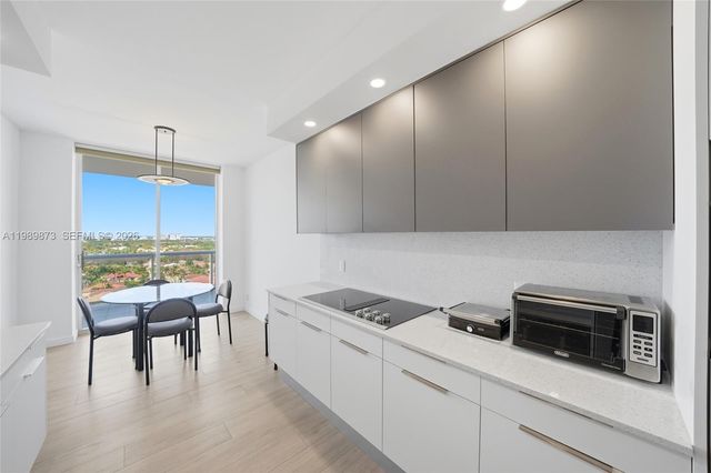 3801 NE 207th Street 1203, Aventura, FL 33180