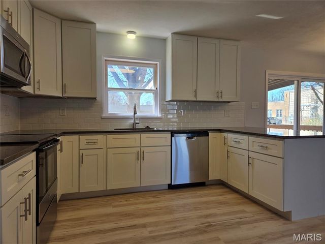 2932 Godfrey Street, Belleville, IL 62226