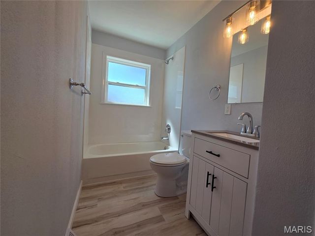 2932 Godfrey Street, Belleville, IL 62226