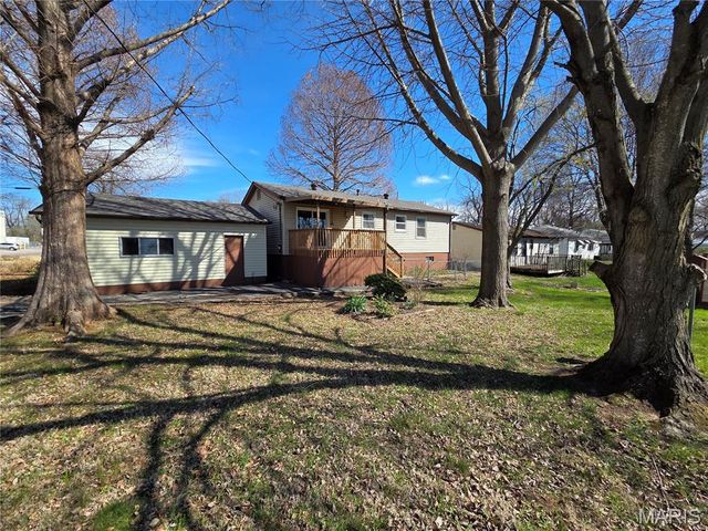 2932 Godfrey Street, Belleville, IL 62226