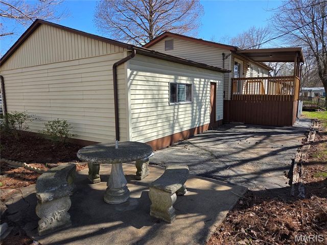 2932 Godfrey Street, Belleville, IL 62226