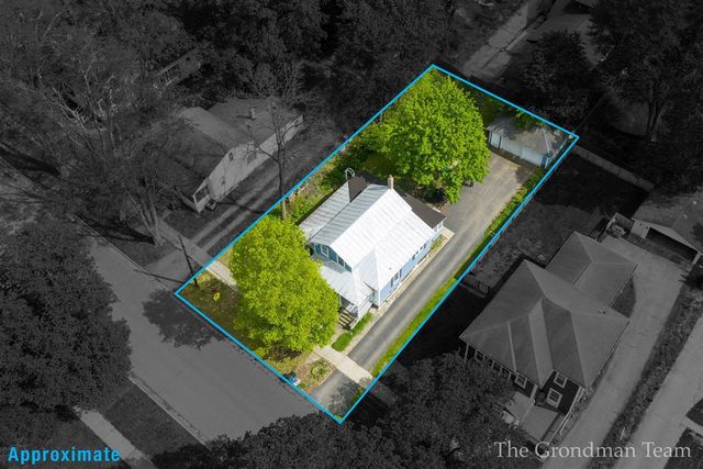 417 Monroe Street, Allegan, MI 49010