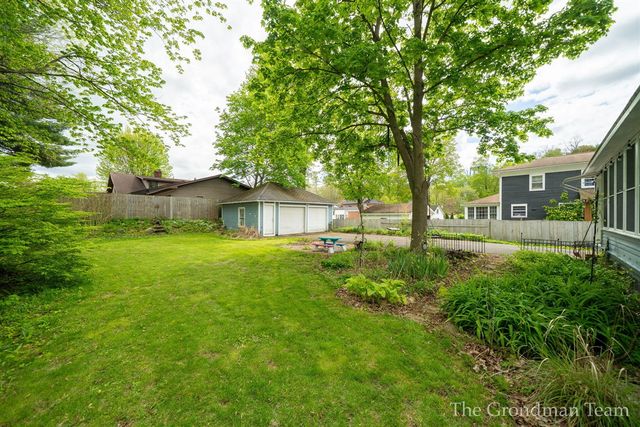 417 Monroe Street, Allegan, MI 49010