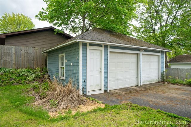 417 Monroe Street, Allegan, MI 49010