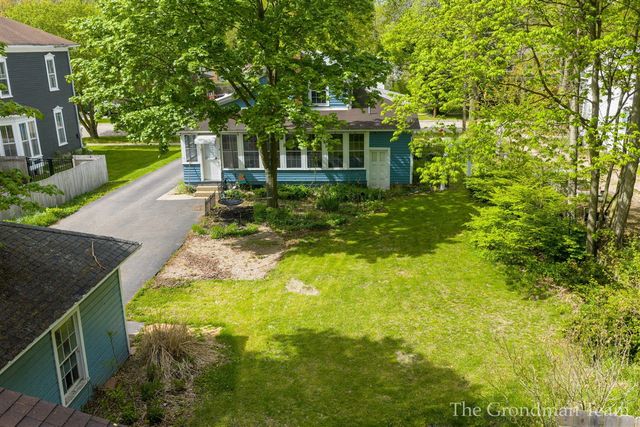 417 Monroe Street, Allegan, MI 49010