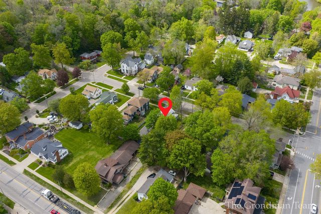 417 Monroe Street, Allegan, MI 49010