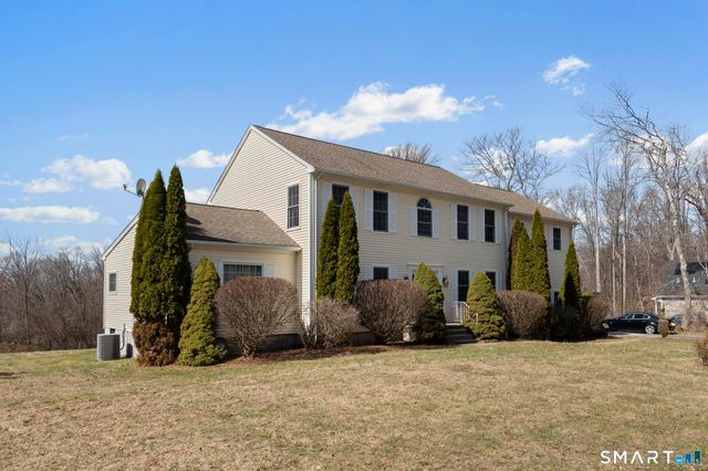 16 Larkey Road, Oxford, CT 06478